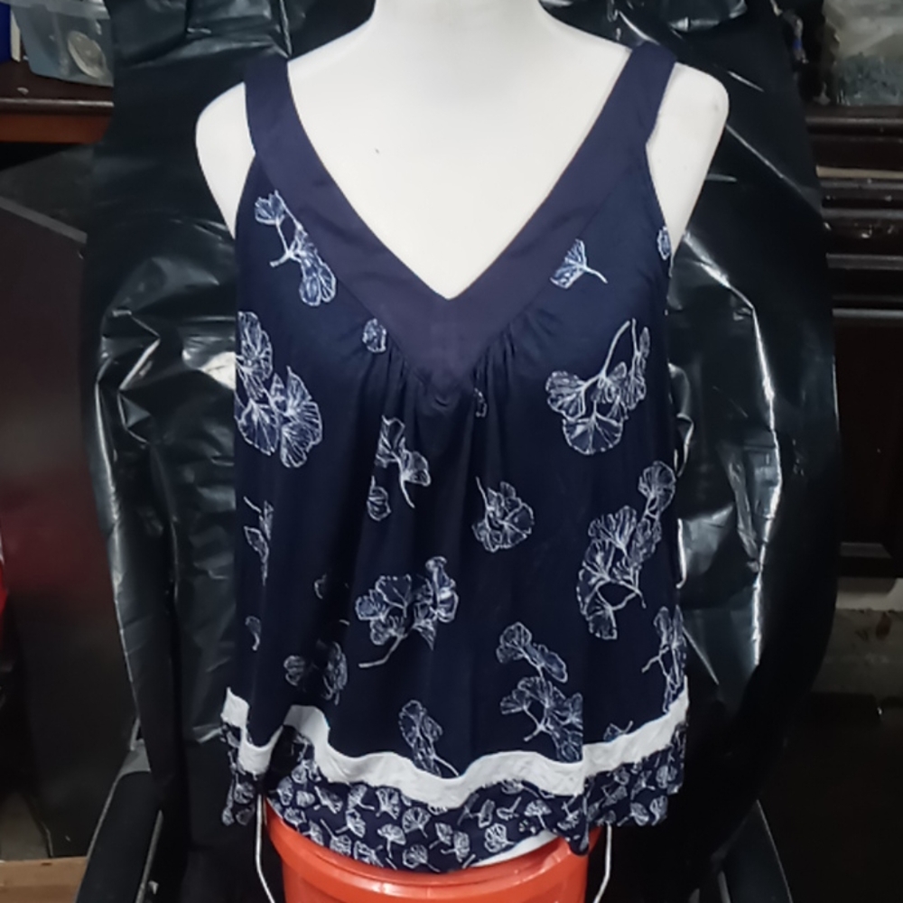 Women's sleeping top